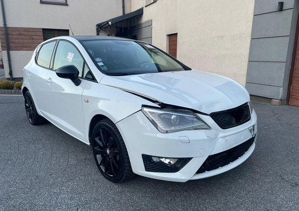 Seat Ibiza cena 23900 przebieg: 98000, rok produkcji 2015 z Knurów małe 232